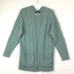 ZROZYL Open Cable Knit Sweater, Women’s Size Medium.